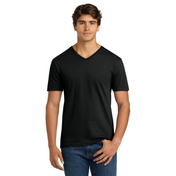 64V00 Gildan Black